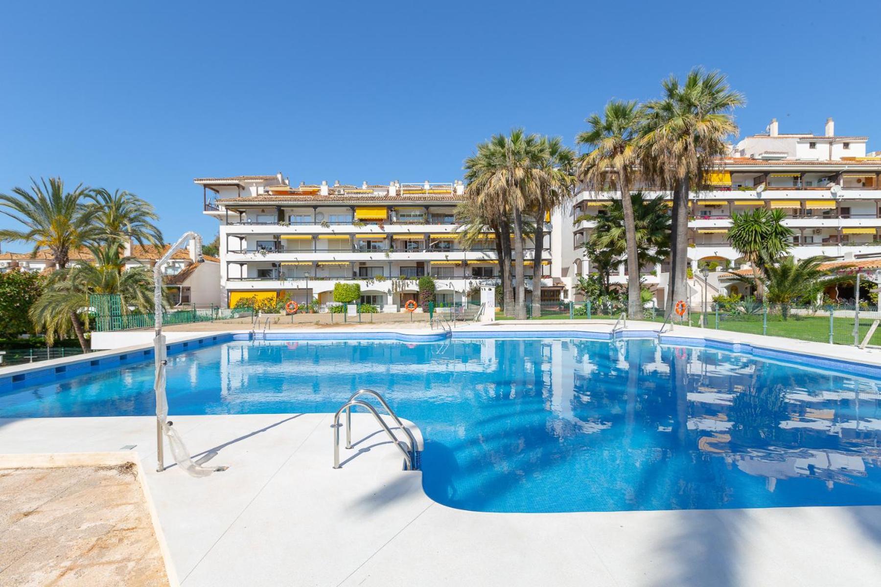 Apartemen Acuarium Bonito Loft Con Piscina La Milla De Oro *